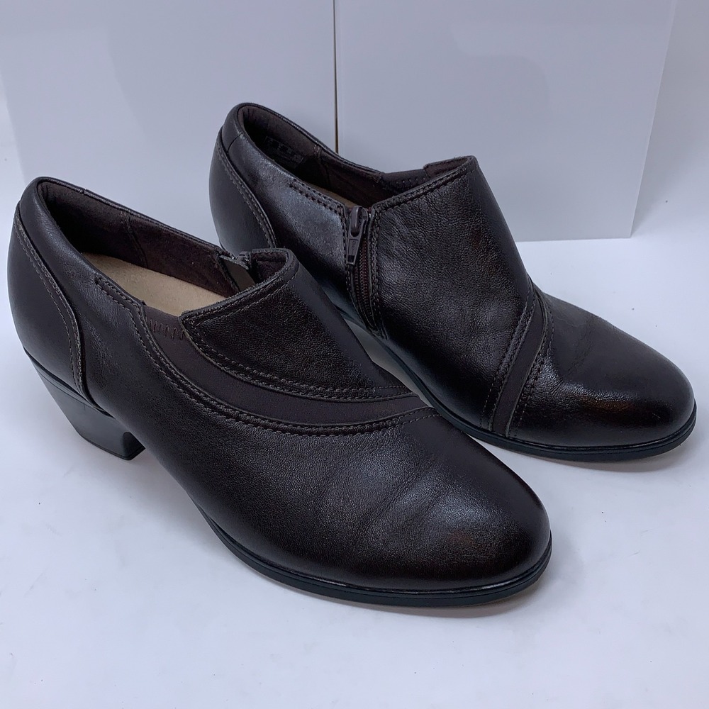 Clarks Womens 8 Dark Brown Leather Preppy Emily 2 Dove Side Zip Block Pump Heels